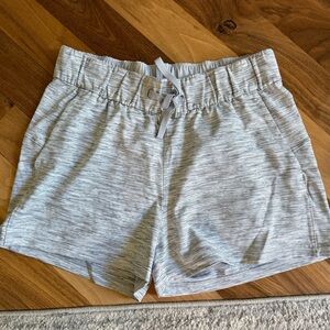 Lululemon (6) OTF shorts